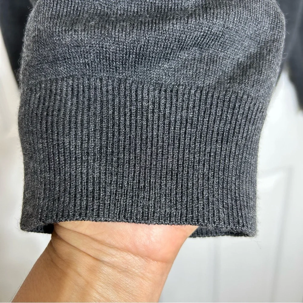Banana Republic Silk Cashmere Charcoal‎ Luxury V Neck Versatile Sweater XL